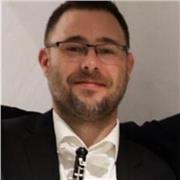 Profesor de música con más de 10 años de experiencia enseñando a alumnos de todas las edades, desde primaria hasta adultos. El nivel de aprendizaje lo marca el alumno de manera que el proceso de enseñanza-aprendizaje es totalmente individualizado.
